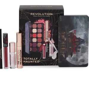 New/ Sealed Revolution Totally Haunted Makeup💄Eyeshadow Palette Set- Red,Black